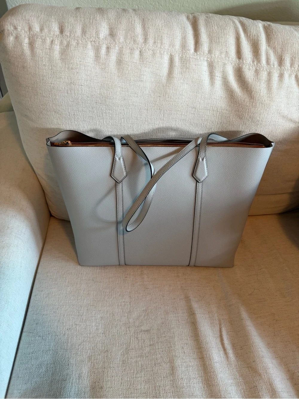 Tory Burch Perry Tote Pebbled Leather Tote in Light Gray with Gold Zipper